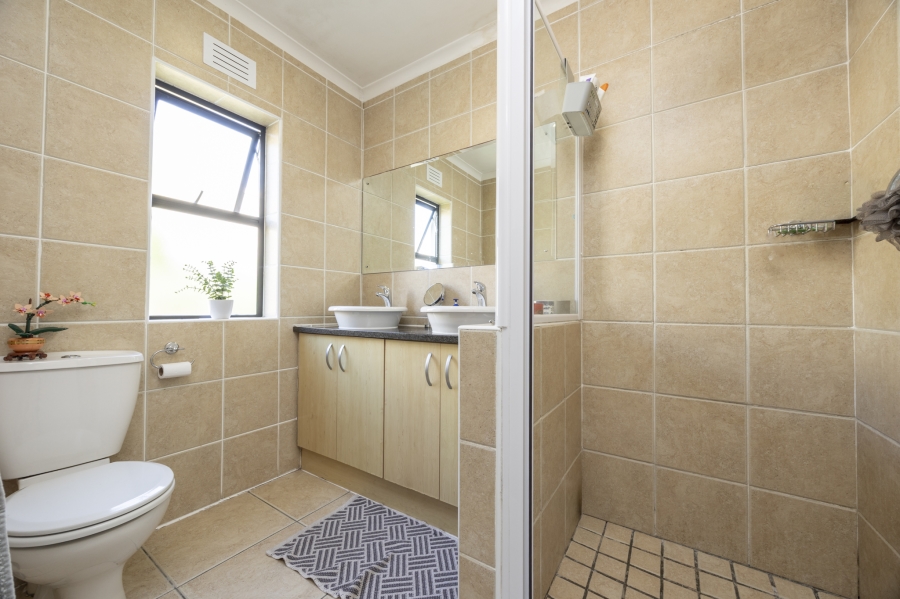 3 Bedroom Property for Sale in Pinehurst Western Cape
